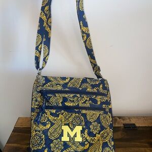 Vera Bradley Michigan Wolverines Limited Edition Crossbody Shoulder Purse NEW